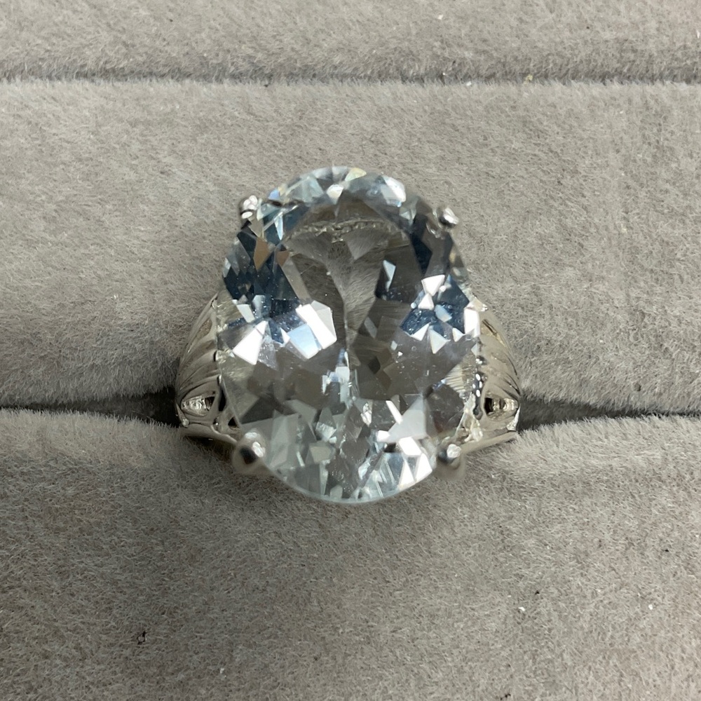 Elegant Sterling Silver Women's Ring